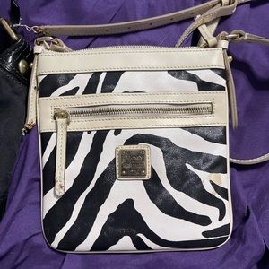 Crossbody Dooney and Bourke bag